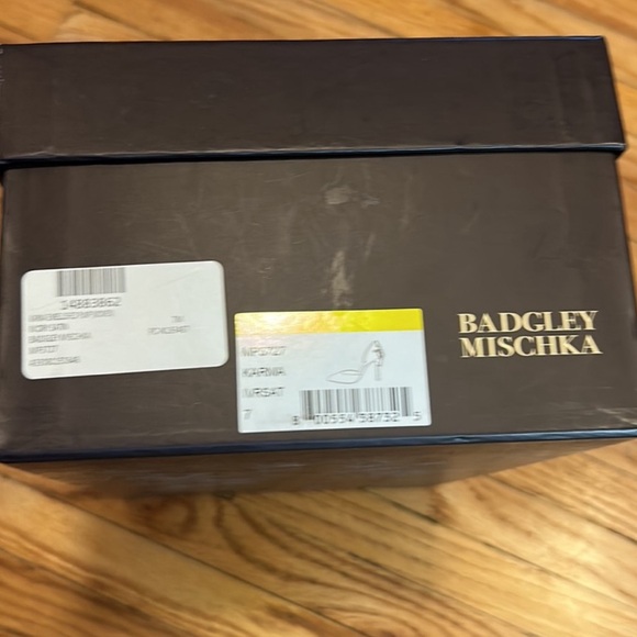 Beautiful wedding heels - Picture 4 of 5